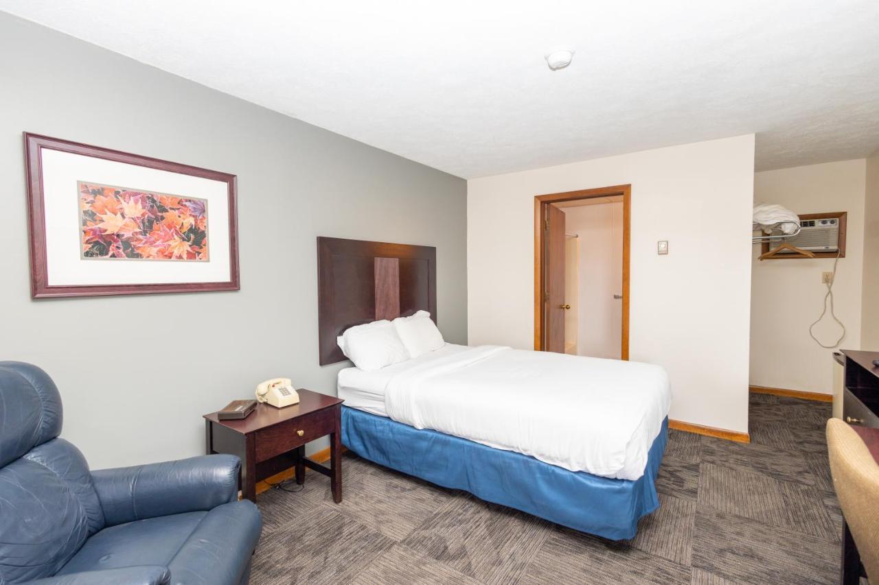 Brentwood Motor Inn Marquette Buitenkant foto