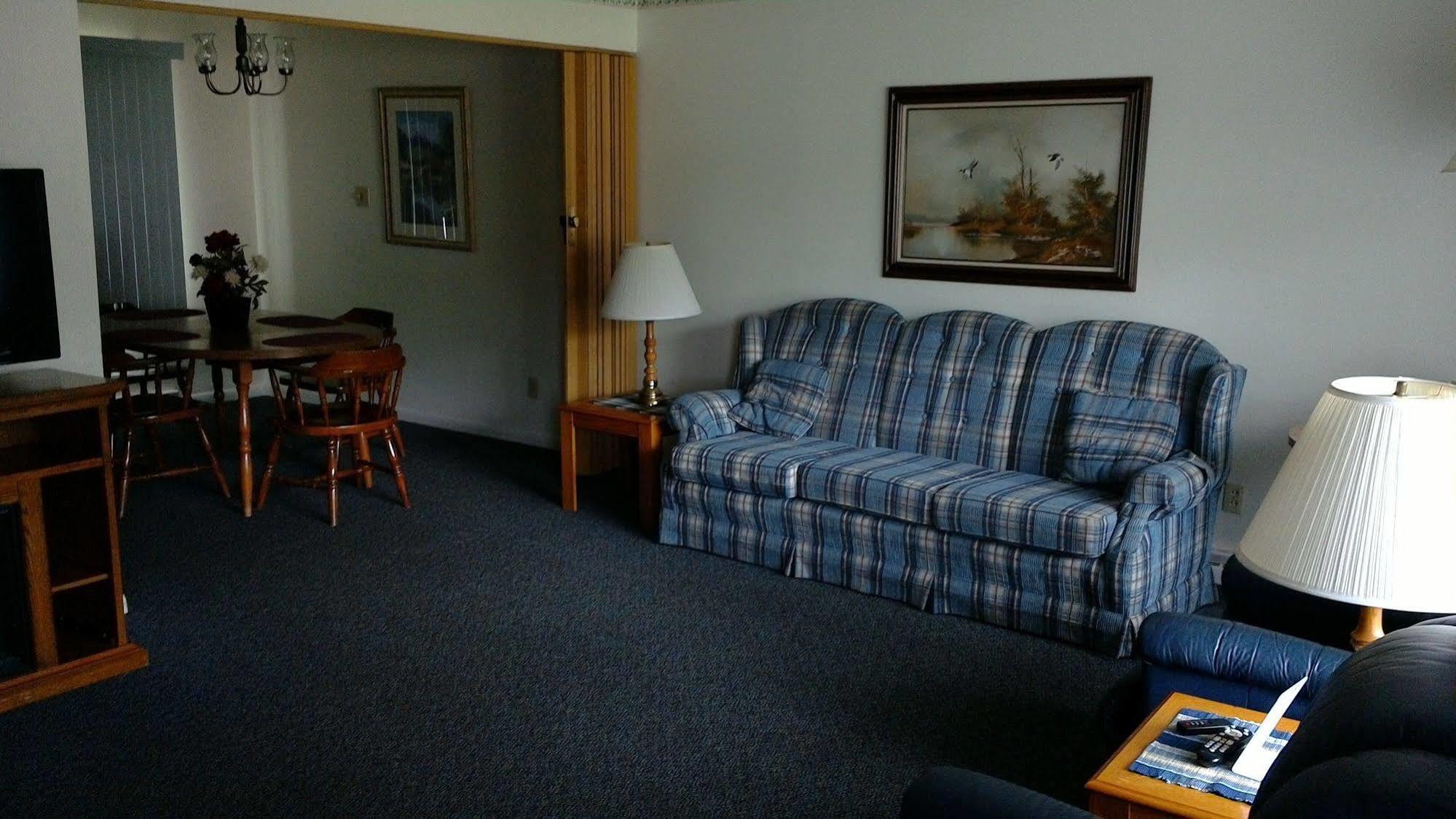 Brentwood Motor Inn Marquette Buitenkant foto