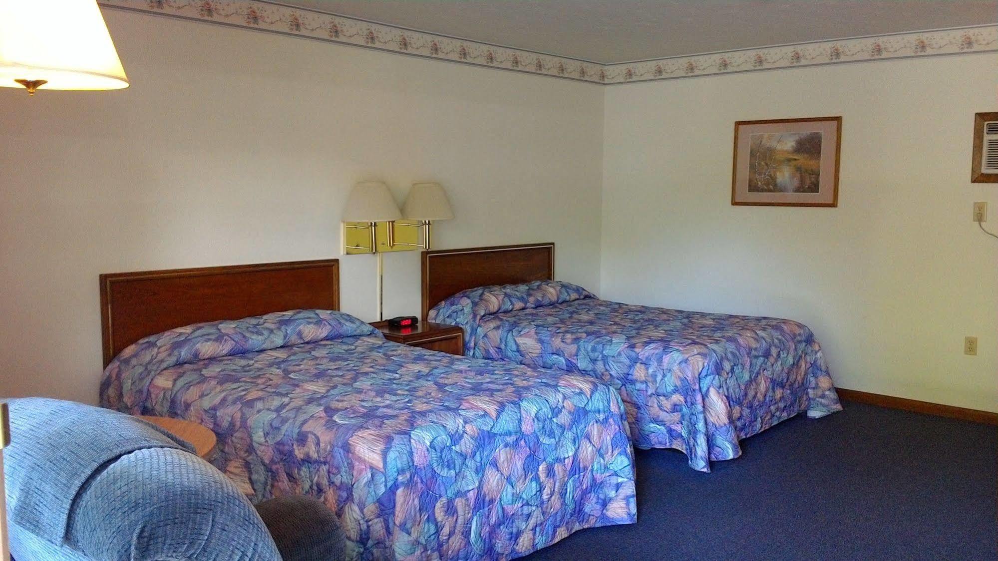 Brentwood Motor Inn Marquette Buitenkant foto