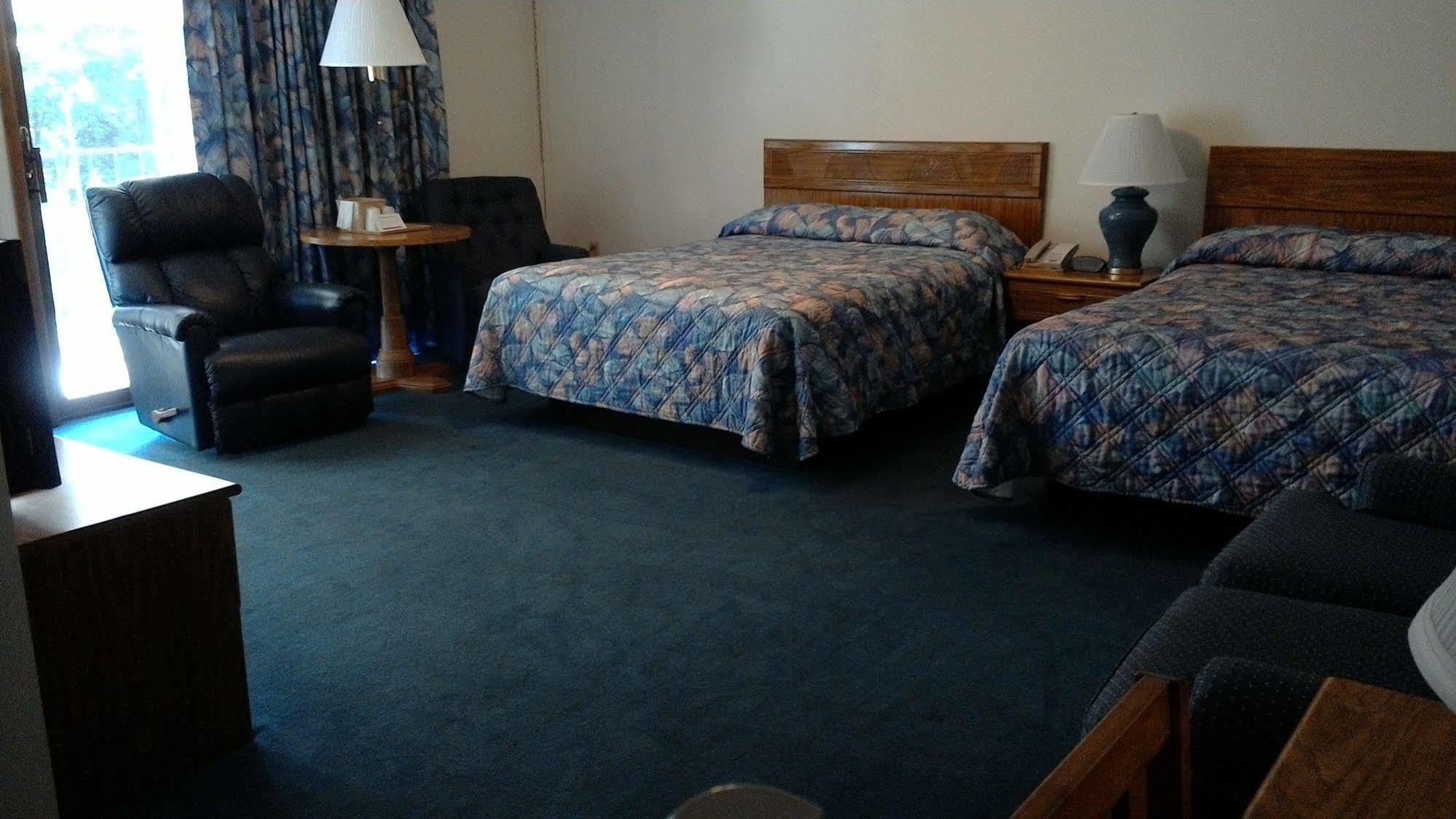 Brentwood Motor Inn Marquette Buitenkant foto