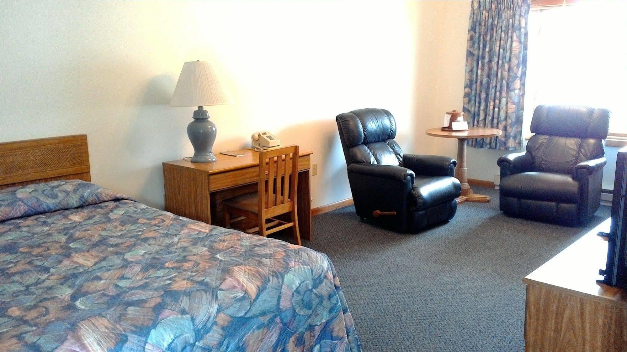 Brentwood Motor Inn Marquette Buitenkant foto