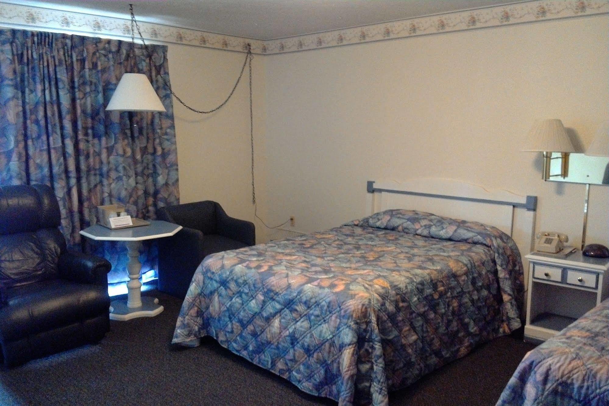 Brentwood Motor Inn Marquette Buitenkant foto