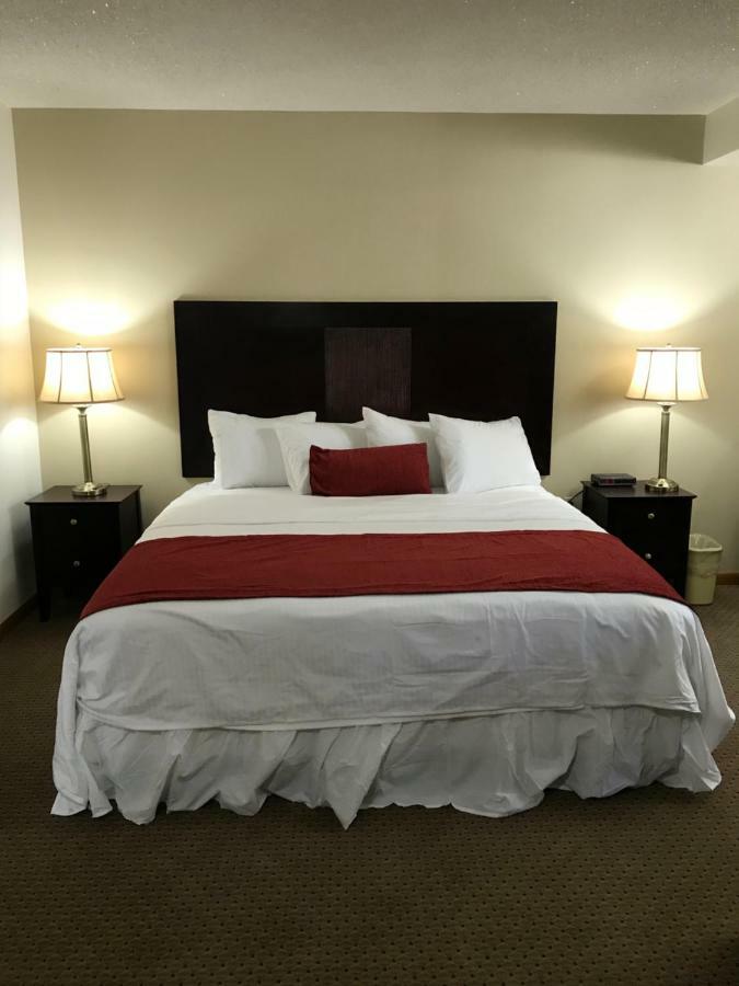 Brentwood Motor Inn Marquette Buitenkant foto
