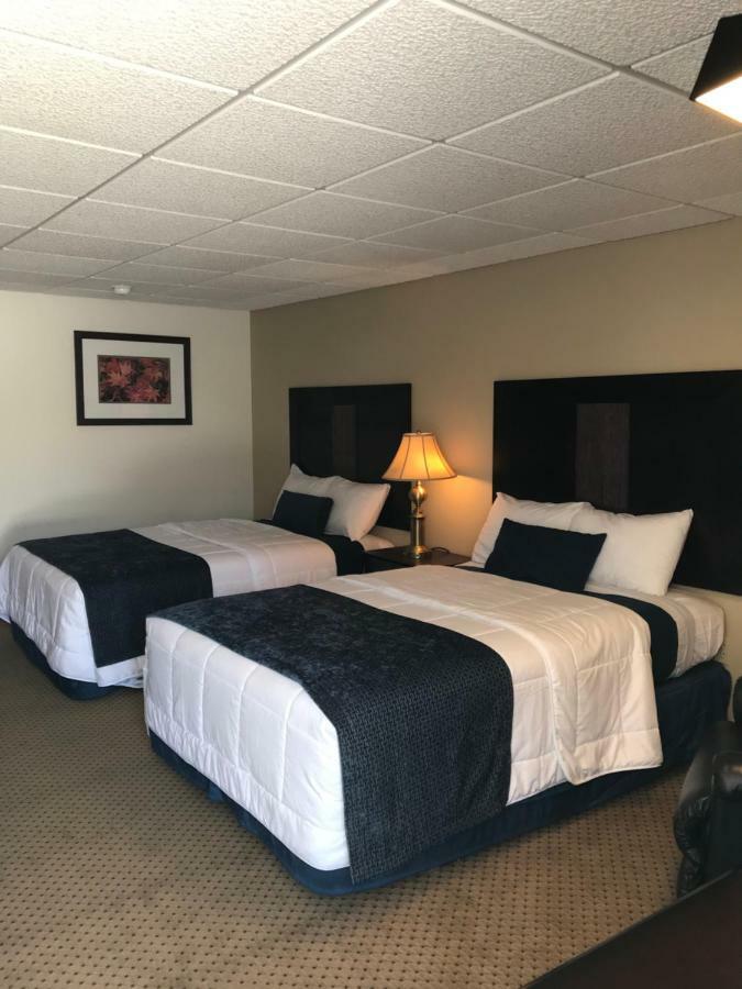 Brentwood Motor Inn Marquette Buitenkant foto